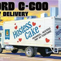 AMT 1139 1/25 FORD C-600 DELIVERY TRUCK HOSTESS