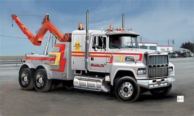 Italeri 3825 1/24 Us Wrecker Truck | Pinnacle Hobby
